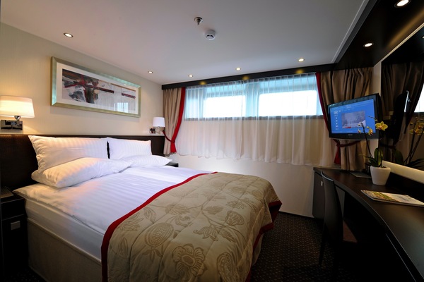 Avalon Waterways, Avalon Panorama, Deluxe Stateroom.jpg